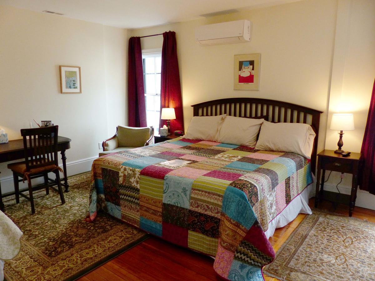 Davis Square Inn Съмървил Екстериор снимка